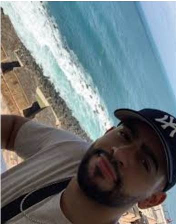 <strong>Carlos R</strong>